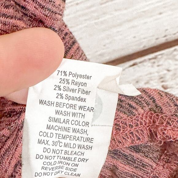 Zyia Active Heathered Pink Infinity Crop Tank, EUC, Size Medium, MSRP $47 - Picture 7 of 11